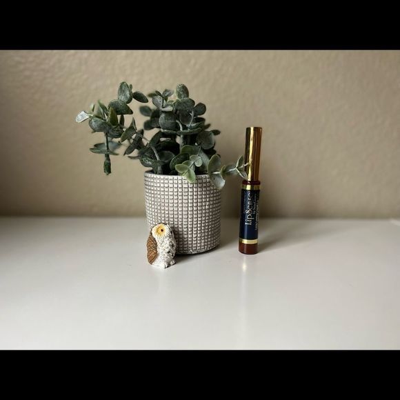 New
& Sealed Senegence Lipsense Color Mulled wine - Picture 2 of 4